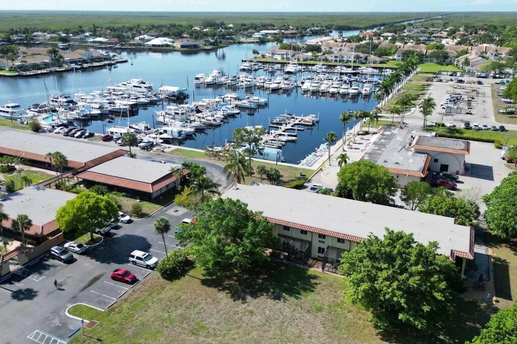 Marina Getaway On The Water! Appartement North North Naples Buitenkant foto
