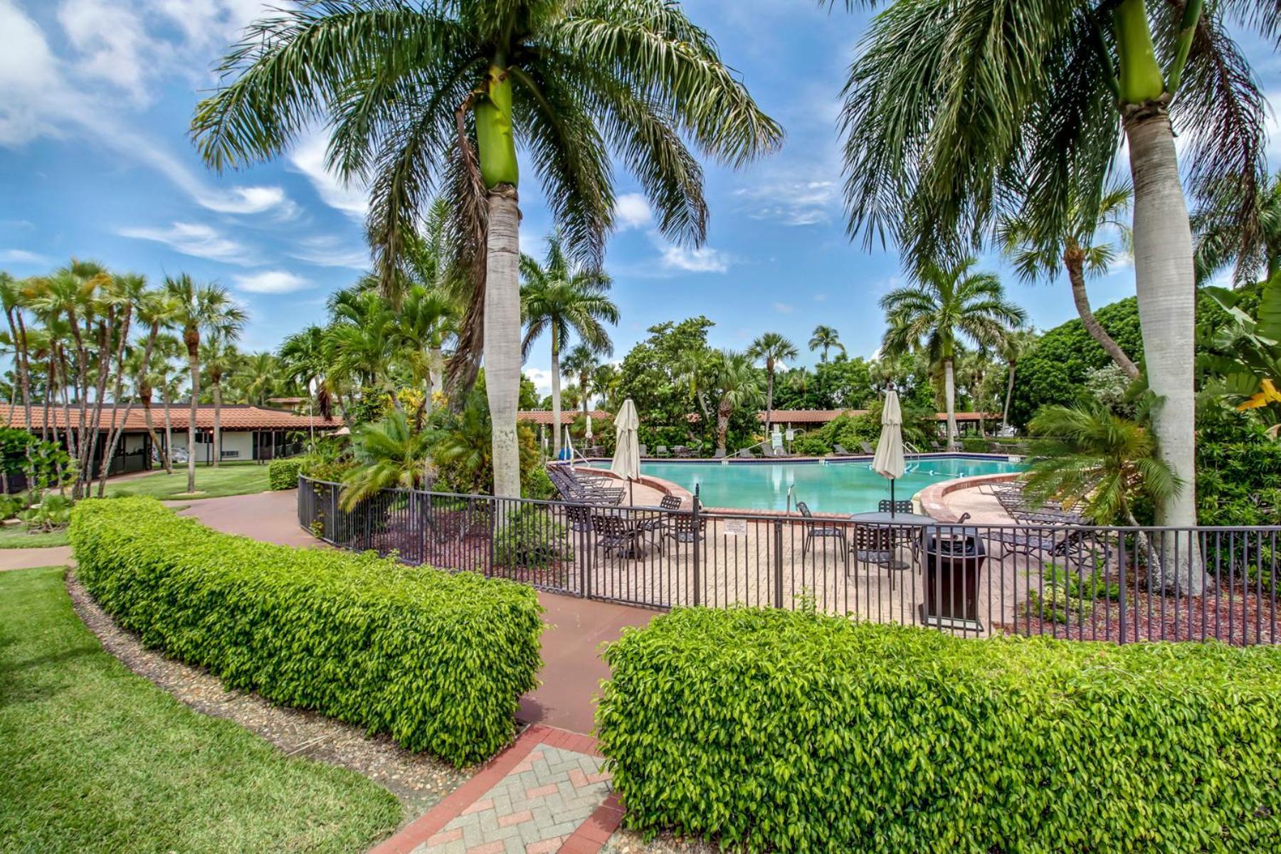Marina Getaway On The Water! Appartement North North Naples Buitenkant foto