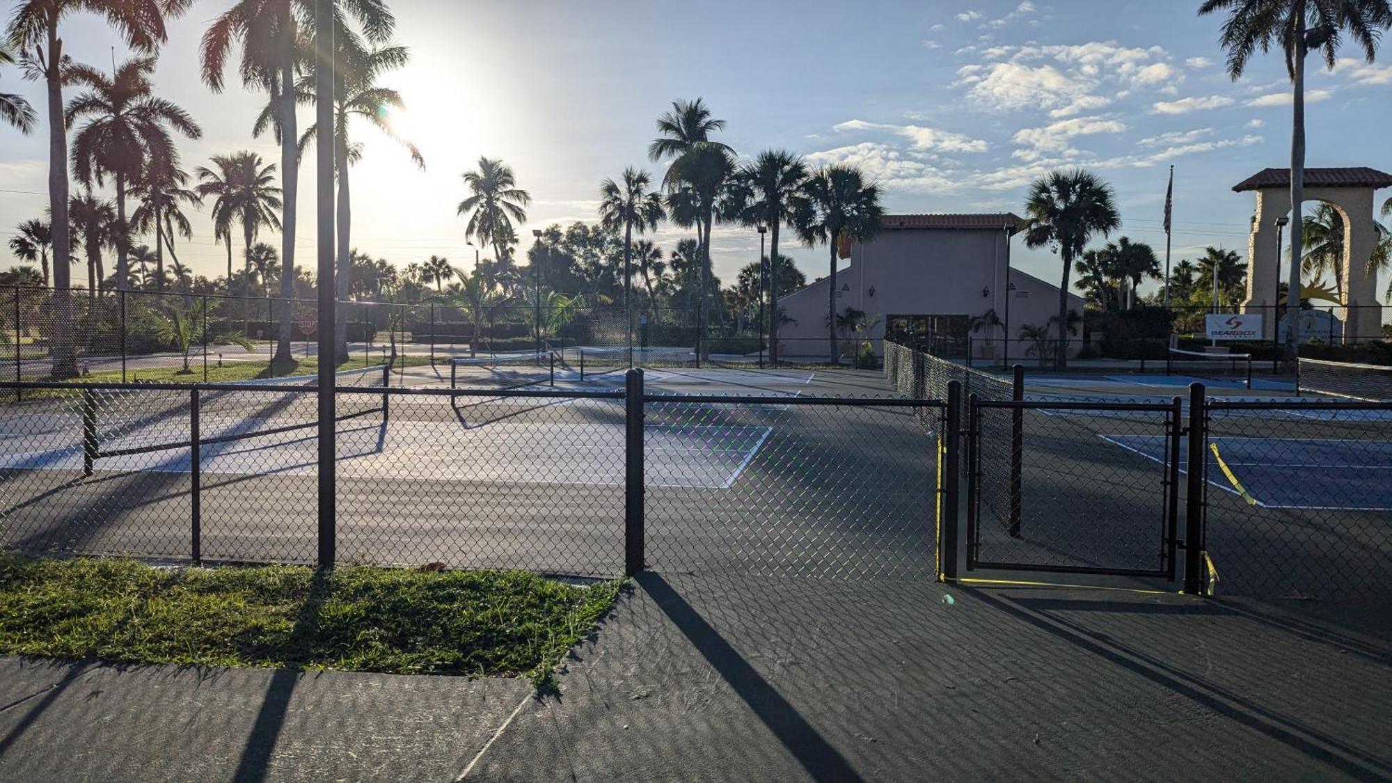 Marina Getaway On The Water! Appartement North North Naples Buitenkant foto